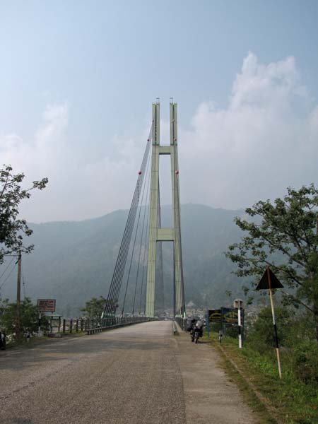 De brug over de Ganges, gebouwd door India.