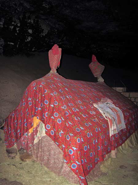 Dit is het graf van de broer van de koning Lalibela, die wordt vereerd in Yemrehana Krestos.
