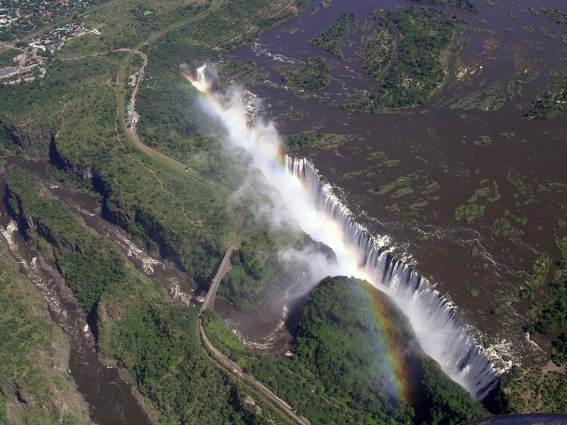 De Victoria Falls vanuit de lucht (luchtfoto, maart 2006).