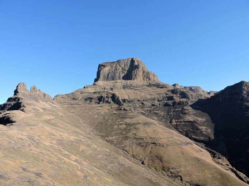 Het hoogste punt van de noordelijke Drakensbergen: de Mont-Aux-Sources, 3282 meter.
