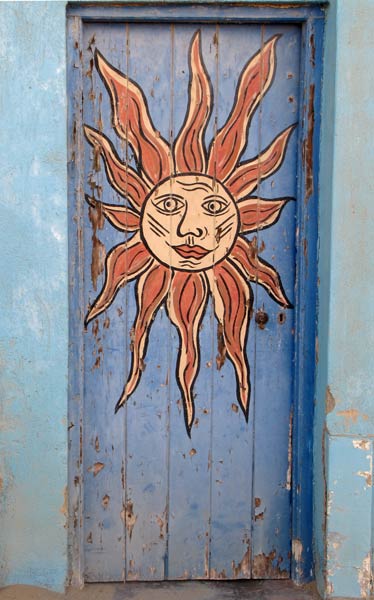 Lüderitz, beschilderde deur.