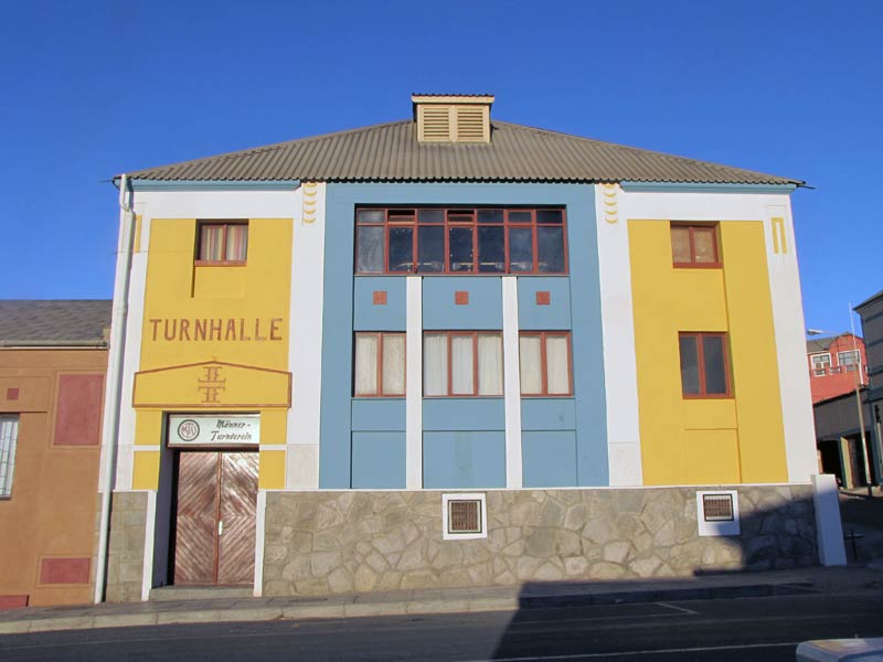 Lüderitz, Ringstrasse; ‘Turnhalle’.