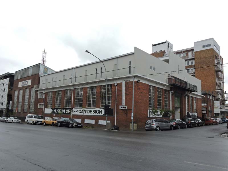 MOAD, Museum of African Design, is gevestigd in een oud fabriekspand aan Commission Street.